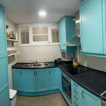 Cala Salions, Chalana I * Gerona