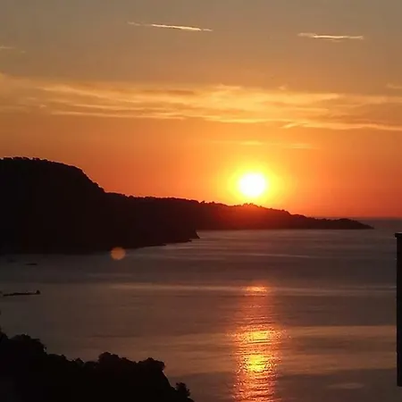 Cala Salions, Chalana I Gerona