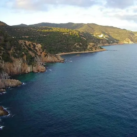Cala Salions, Chalana I Daire
