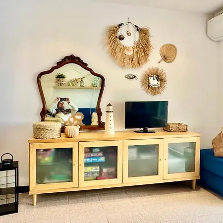 Cala Salions, Chalana I * Girona